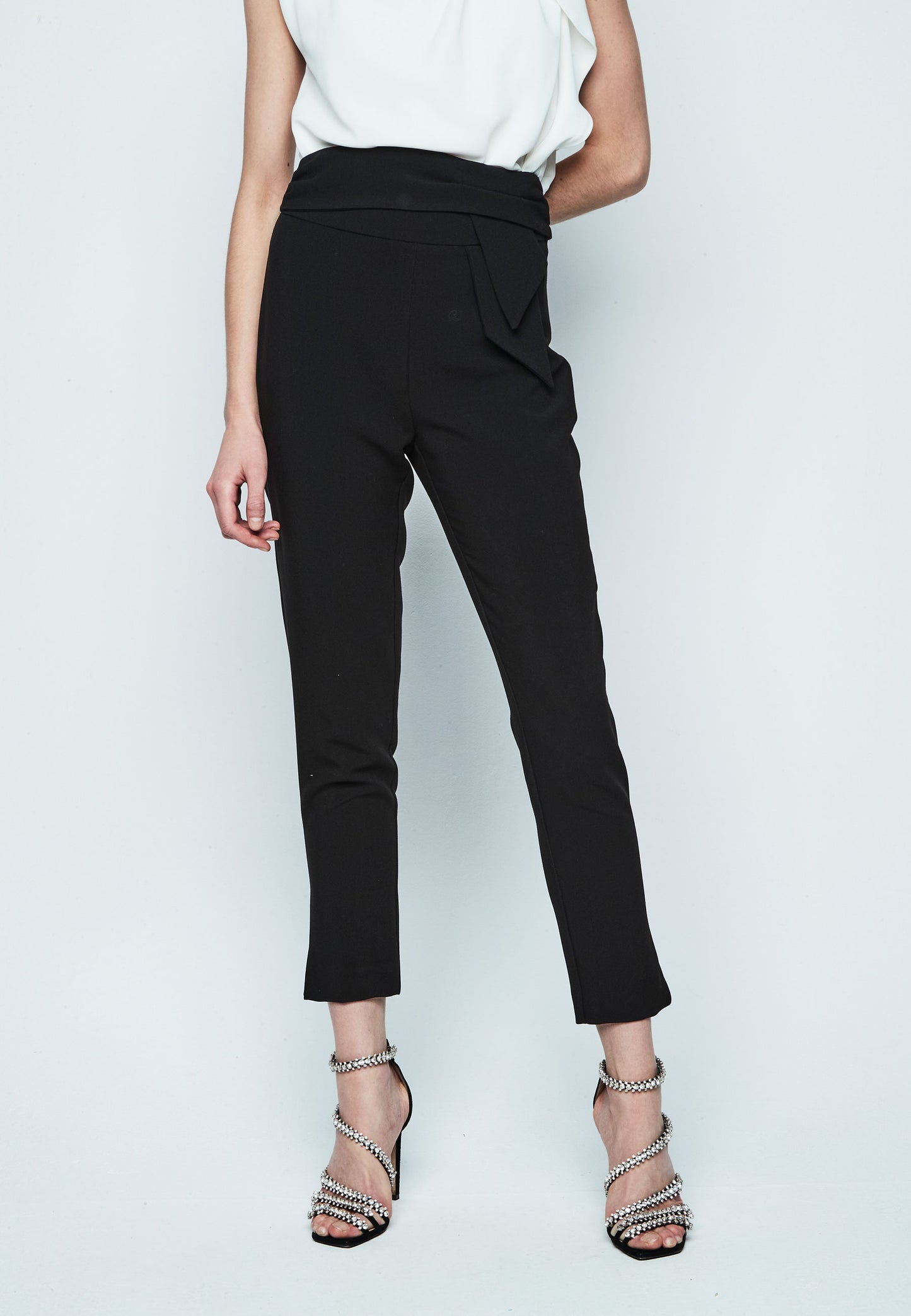 Pantalón carrot TURMALINA