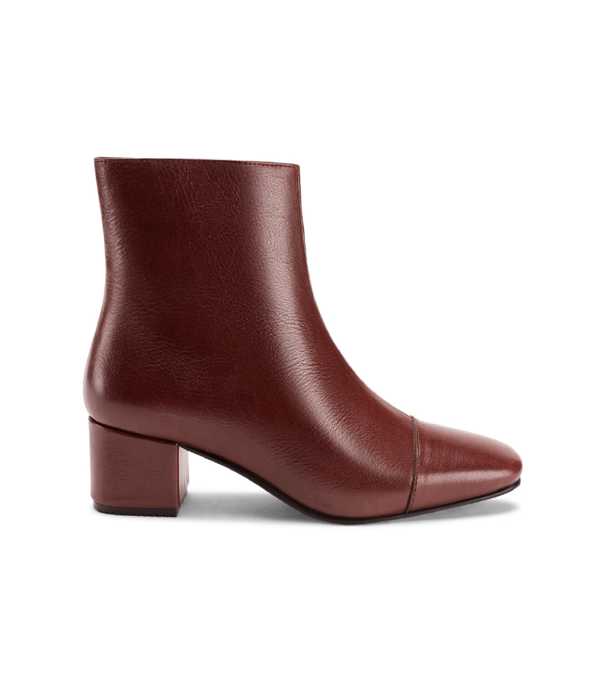 Botín de piel burdeos JANA