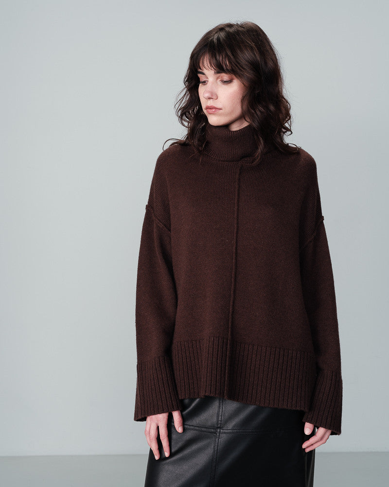 Jersey cuello alto marrón chocolate BERENICE
