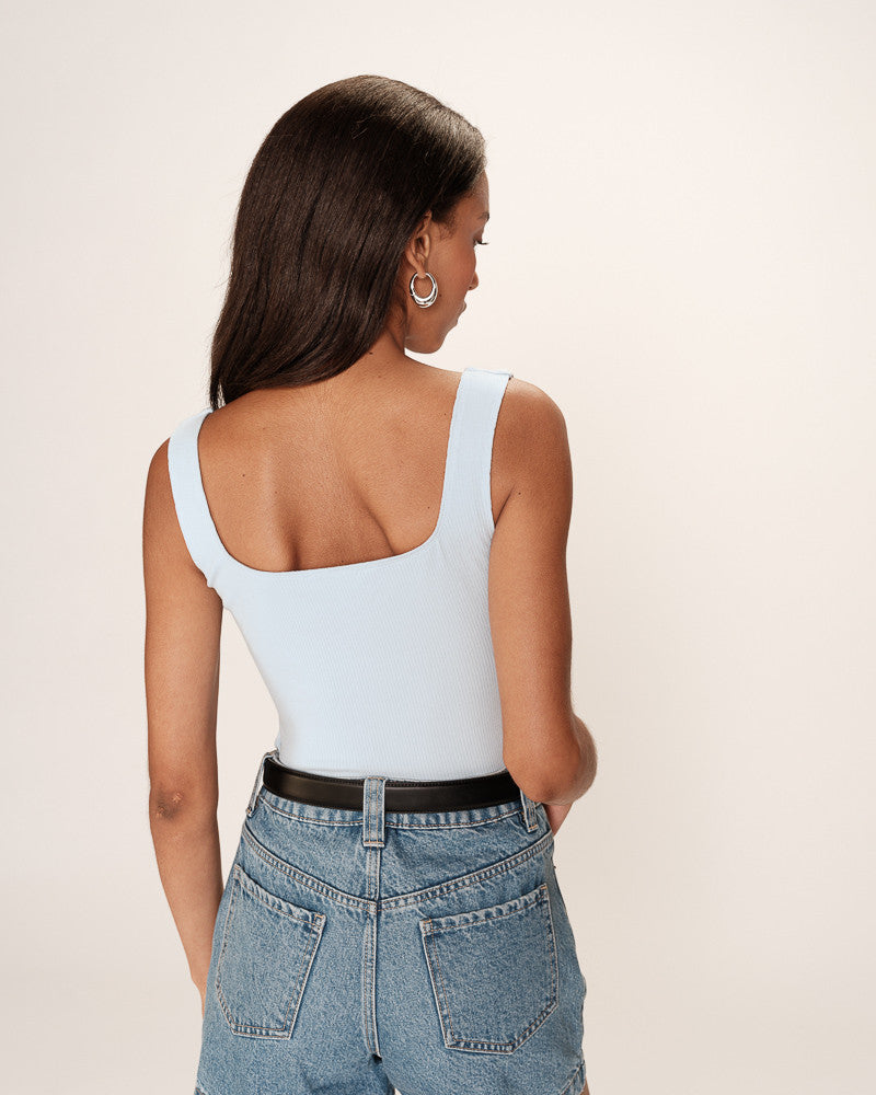 Top de cuello cuadrado azul REINA