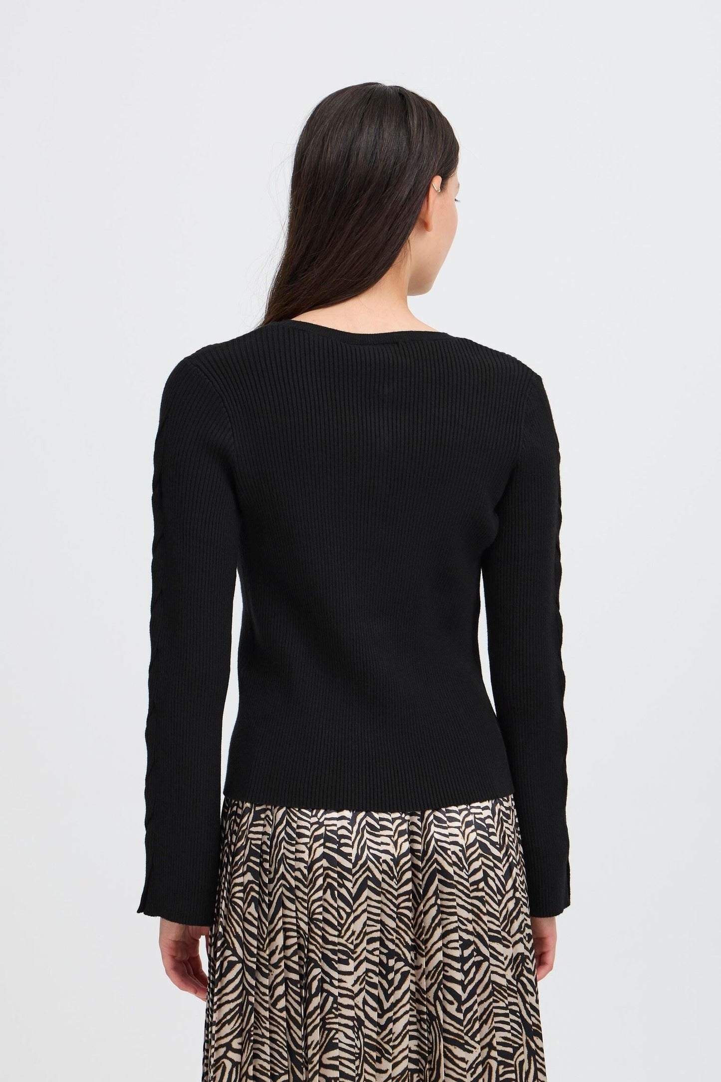 Rebeca de canalé negro con botones MARLIN