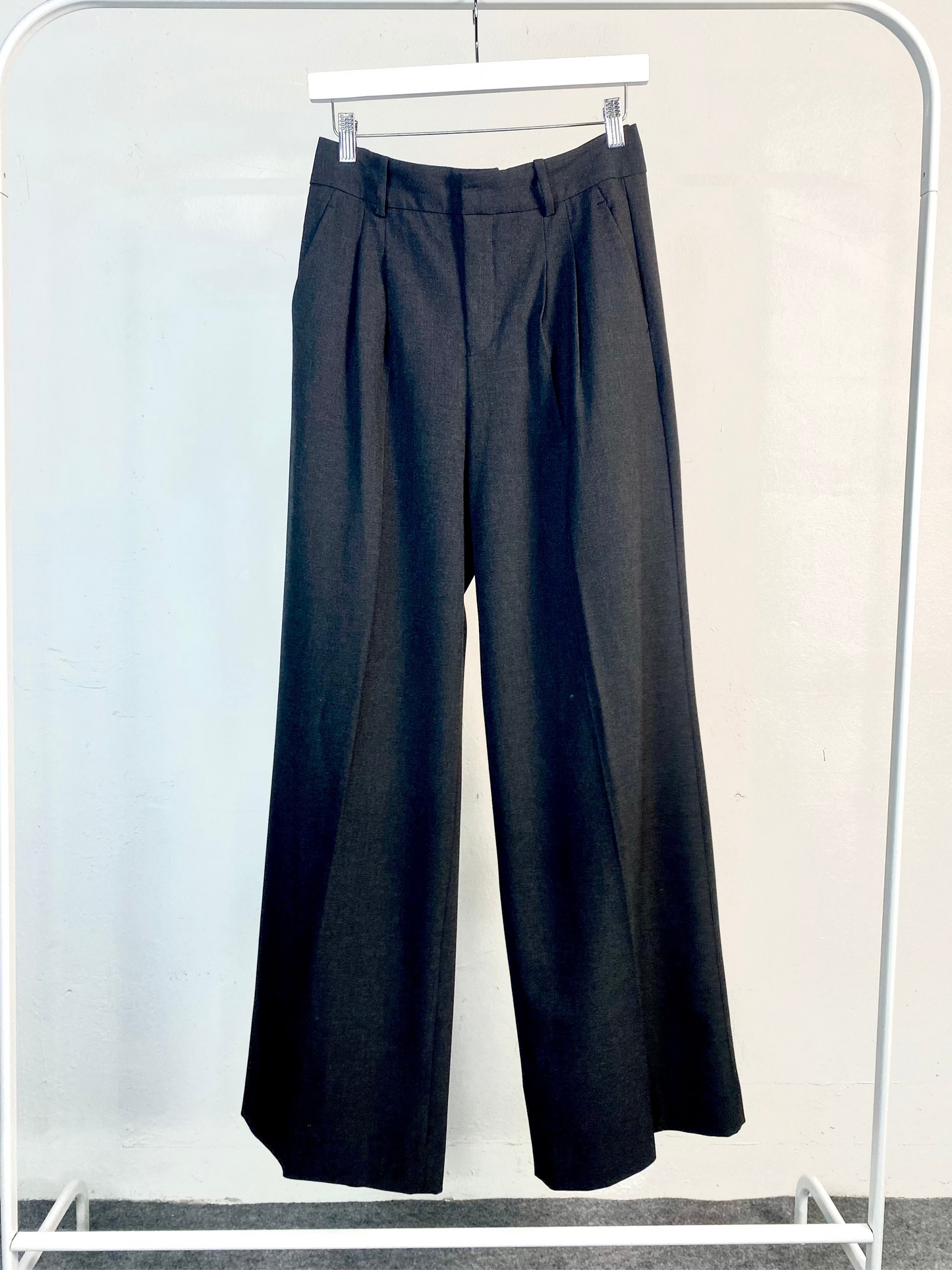 Pantalón sastre wide leg gris oscuro Mango