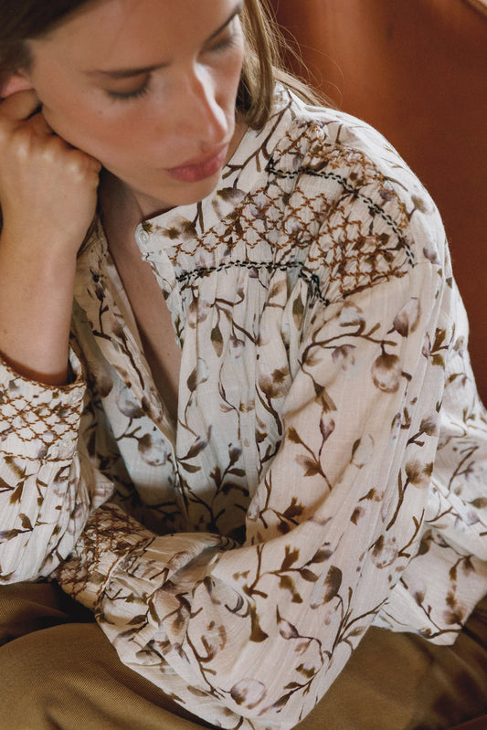 Blusa estampada smock BIANEY