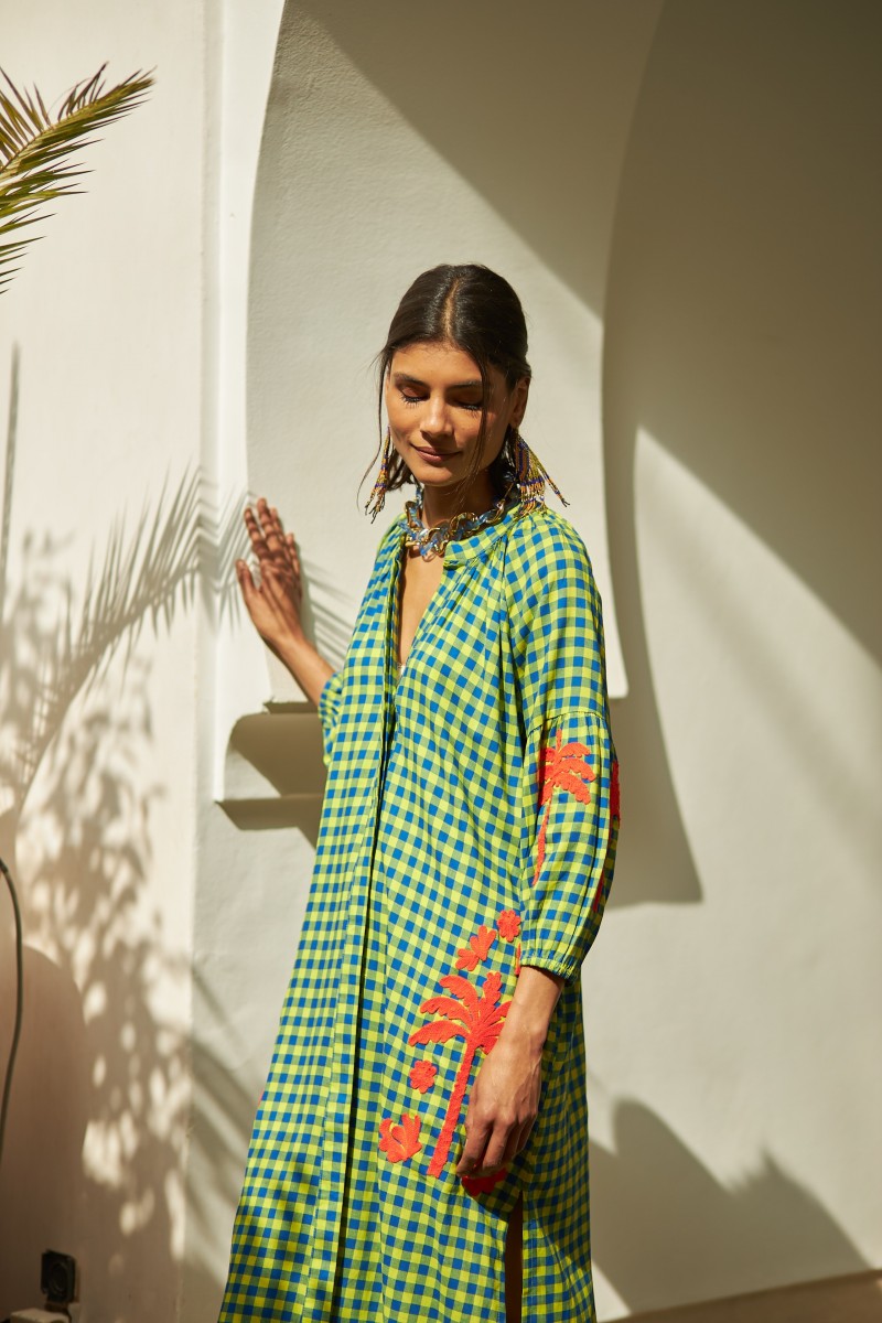 Vestido bordado estampado vichy PLEAMAR
