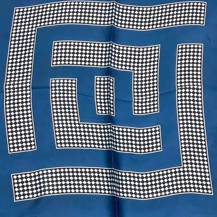 Pañuelo azul y marrón estampado geométrico