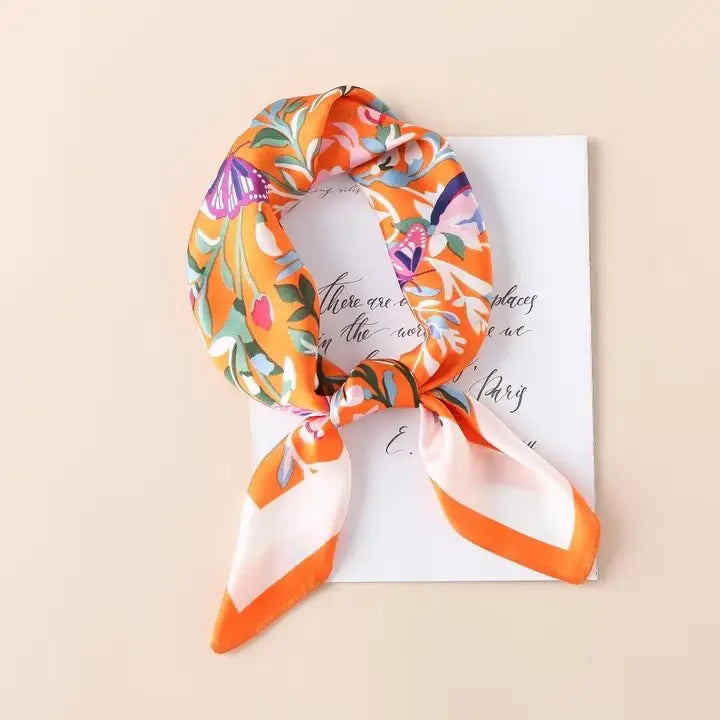 Pañuelo naranja estampado floral