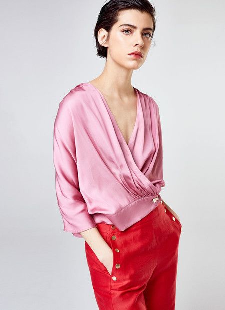 Blusa rosa de Uterqüe