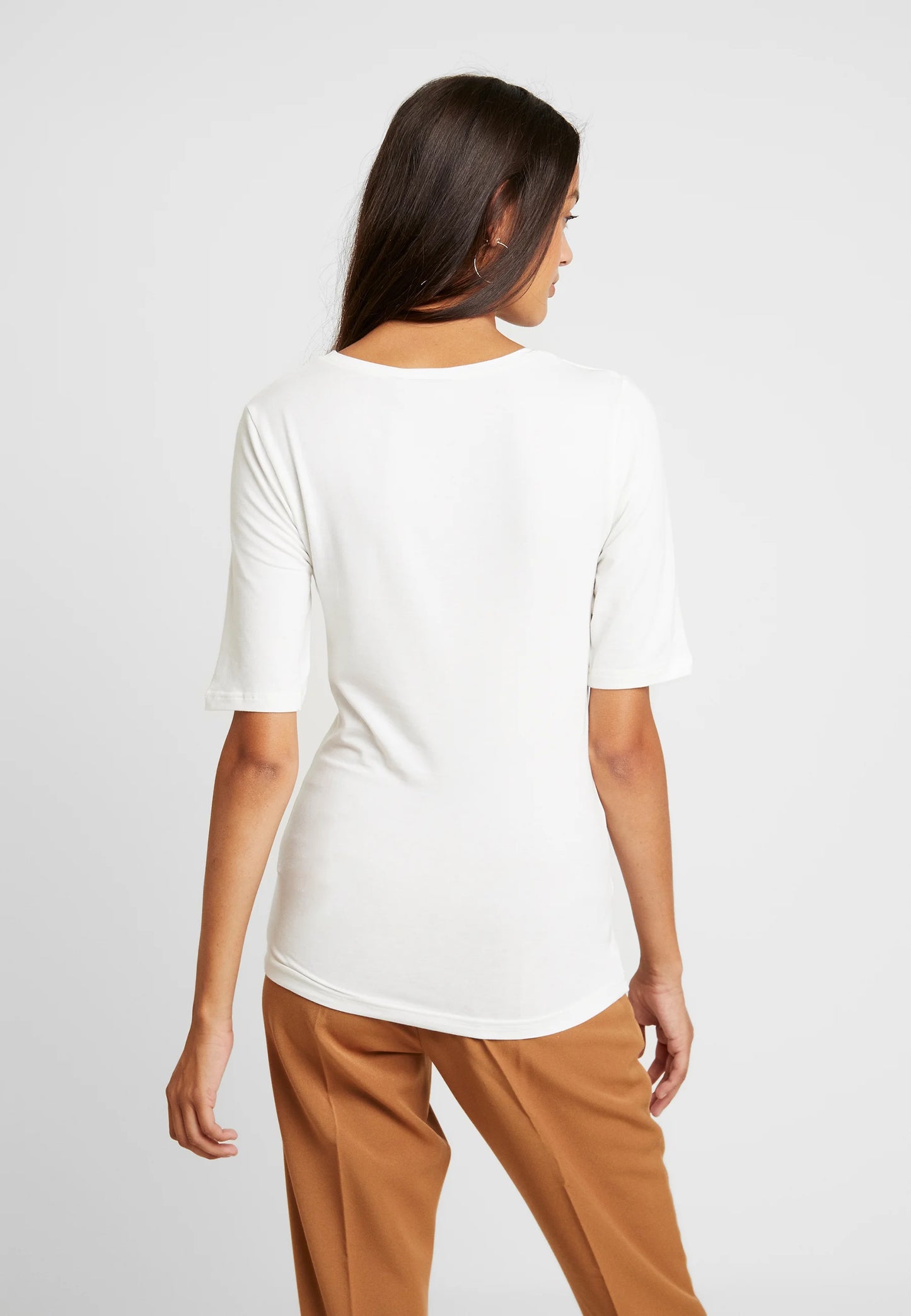 Camiseta básica blanca AVA