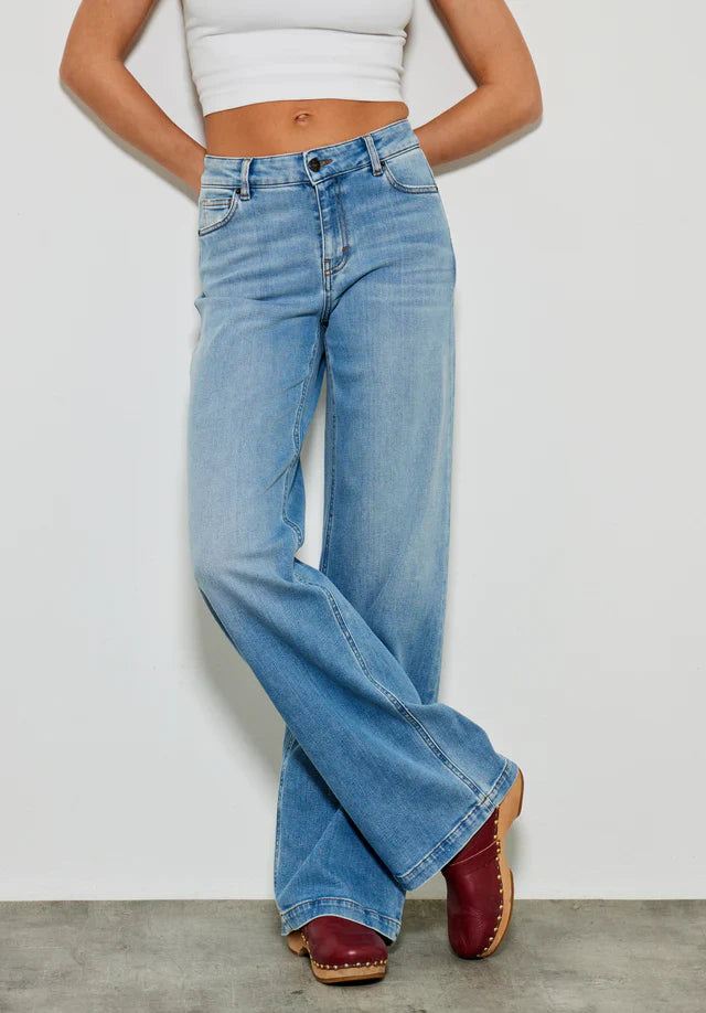 Tejanos ancho azul claro LESLIE de FIVE