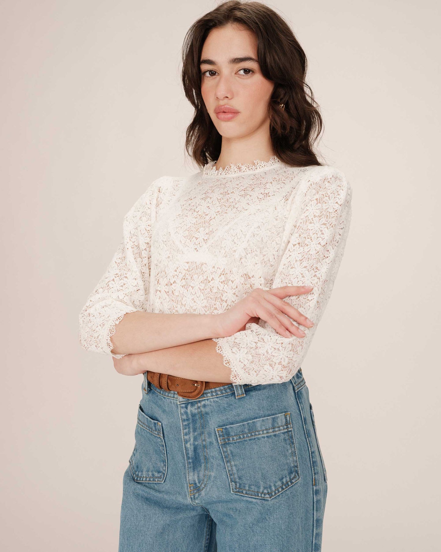 Blusa de encaje blanca BLINDA