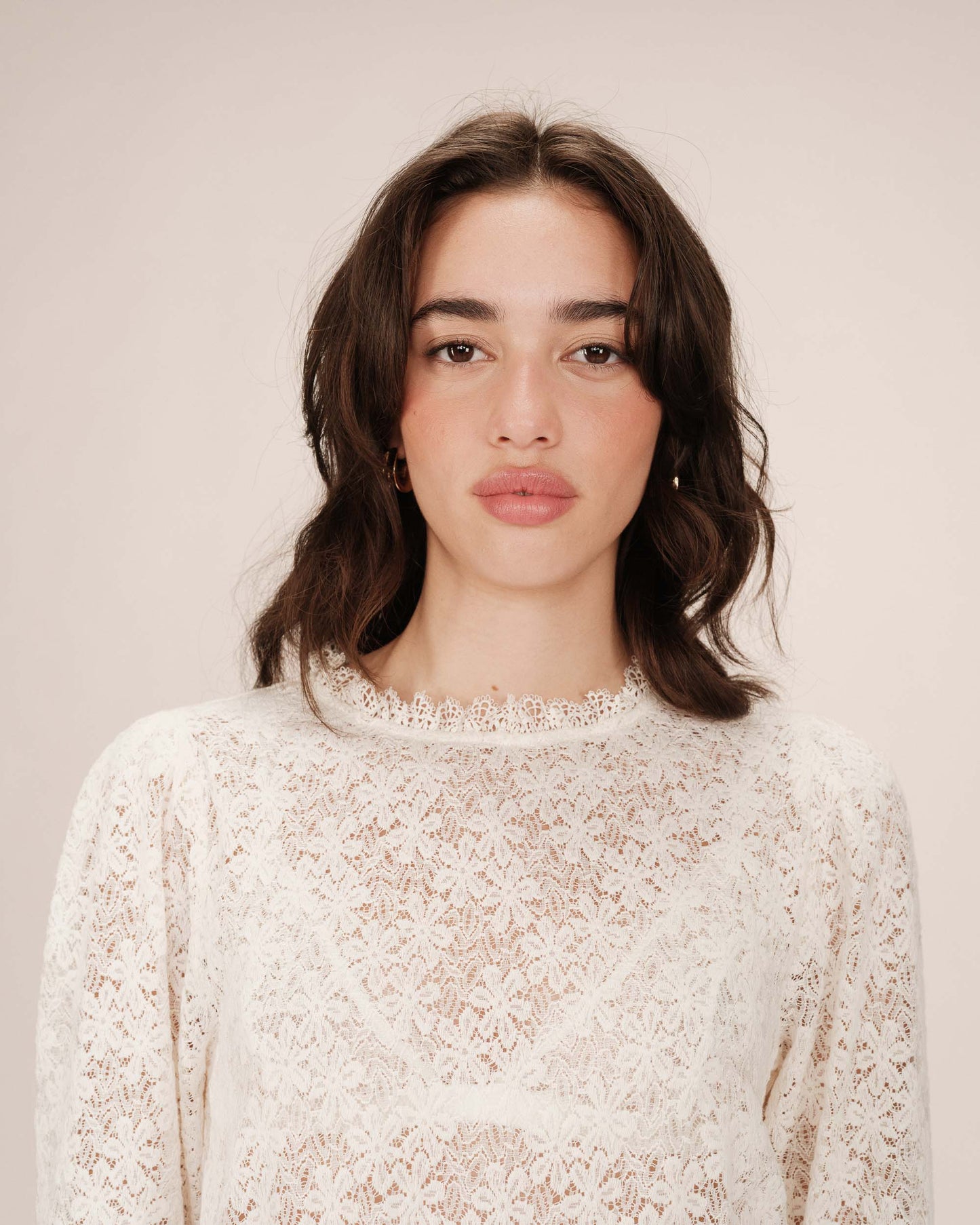 Blusa de encaje blanca BLINDA