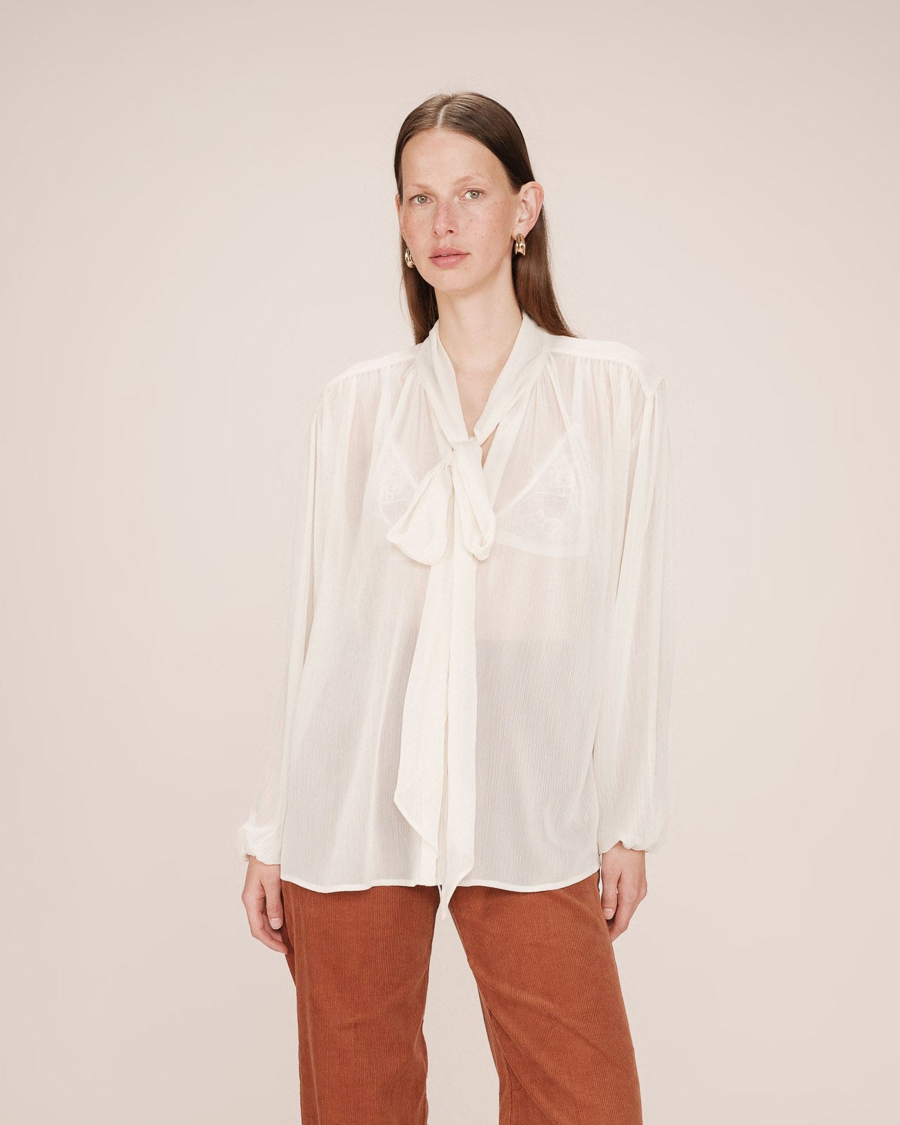 Blusa vaporosa crudo BLOSSOM