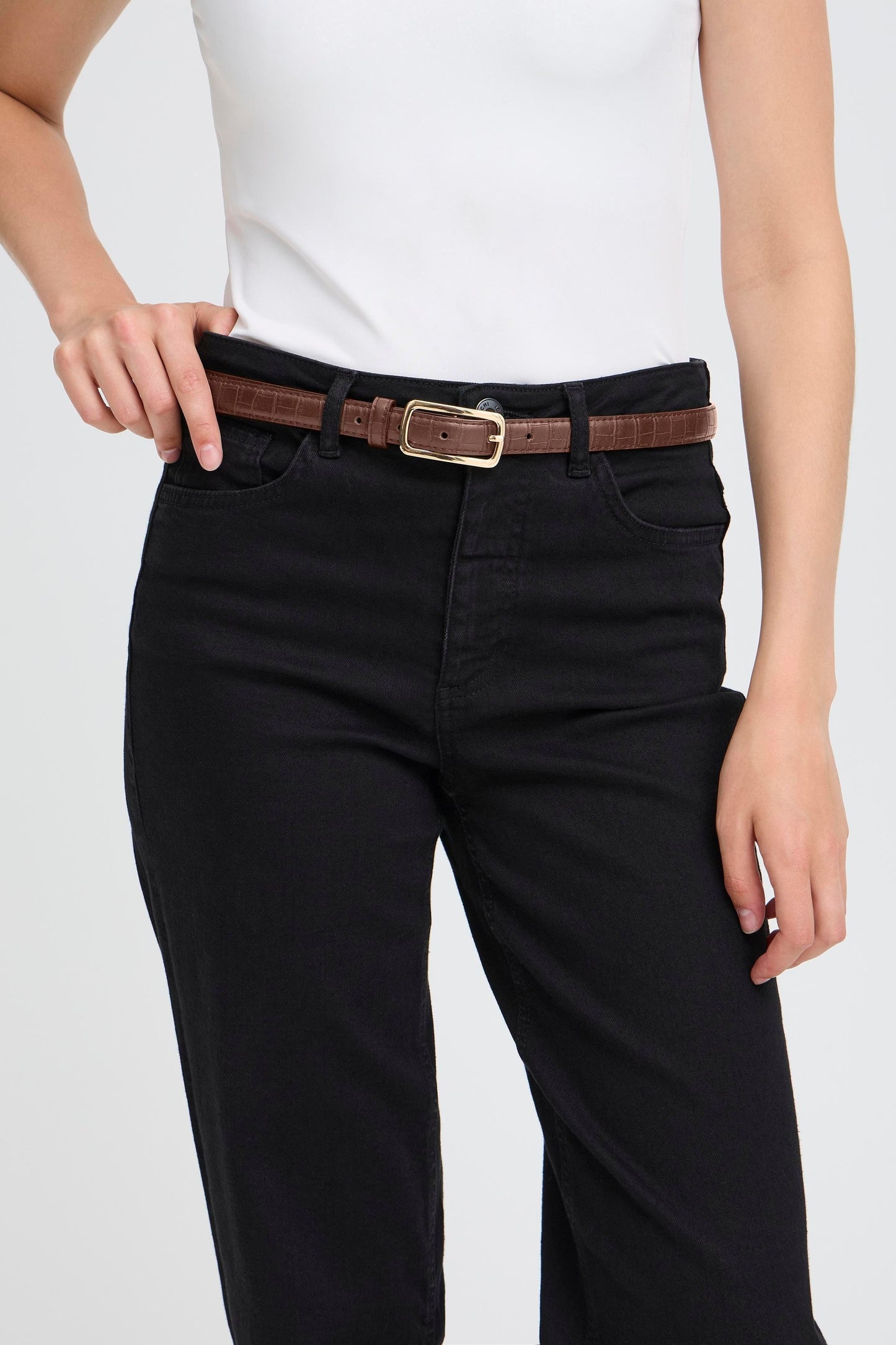 Cinturón fino marrón BERGAMO