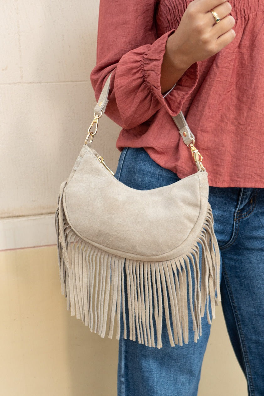 Bolso de serraje con flecos
