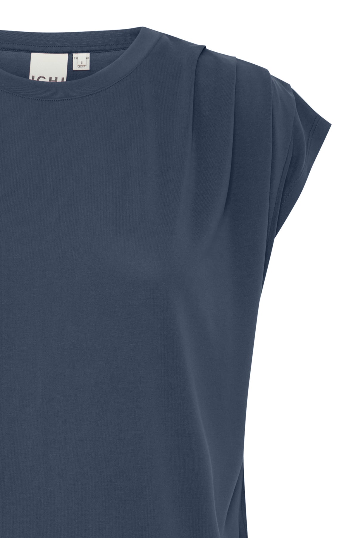 Camiseta azul oscuro con fruncido en hombros