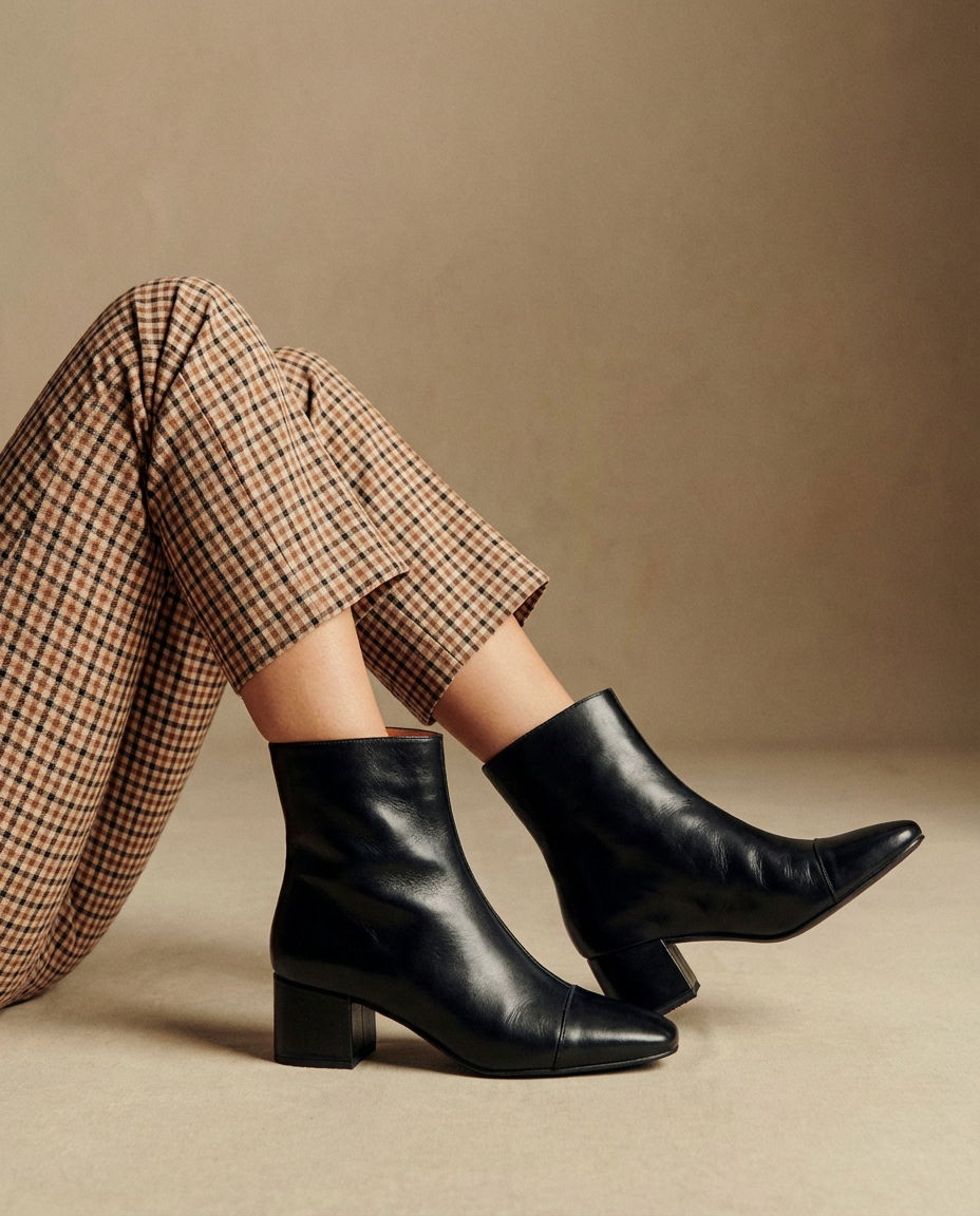 Botín de piel negro JANA