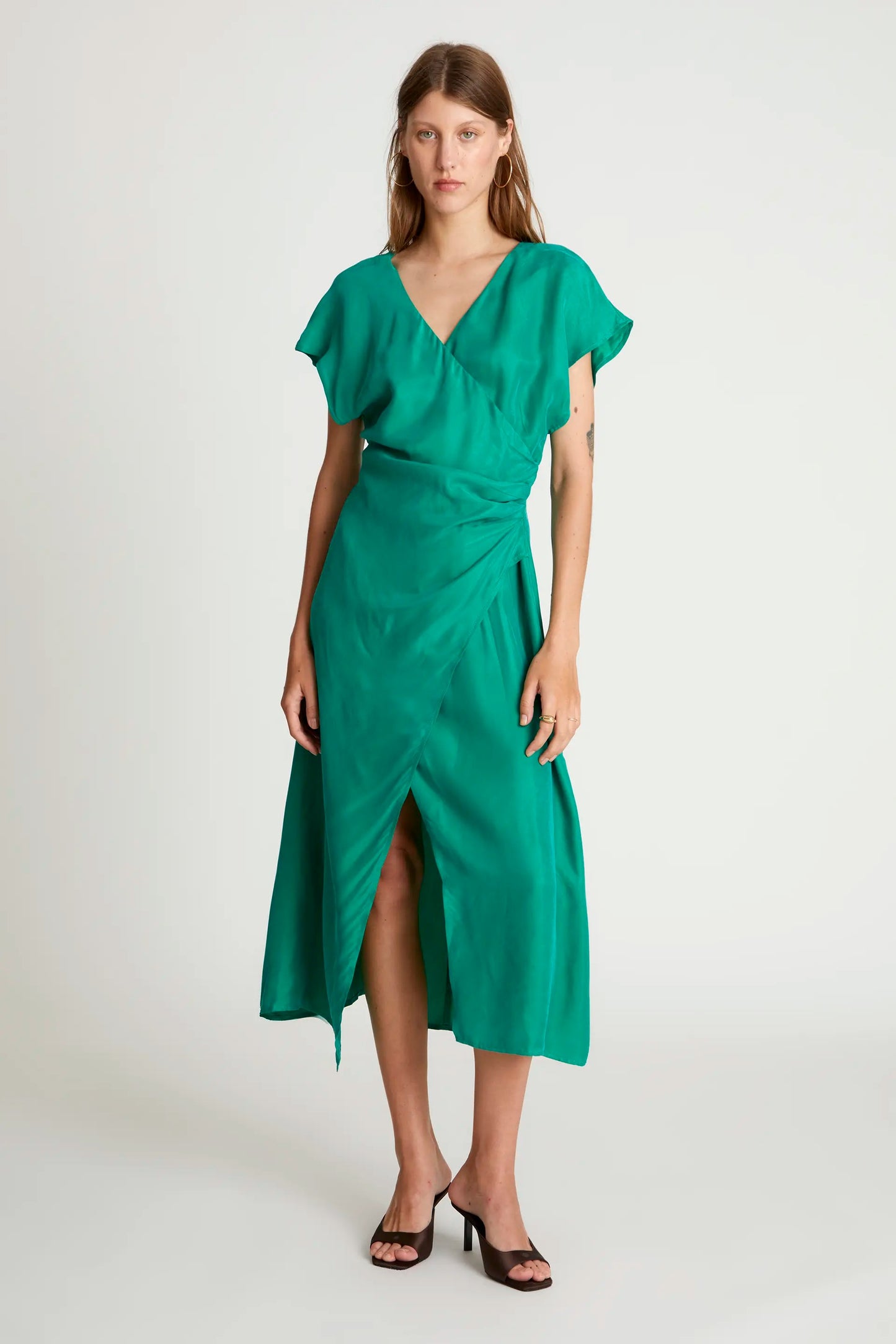 Vestido midi manga corta verde MOLLY