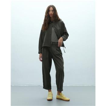 Pantalón barrel tobillero con pinzas LIRES