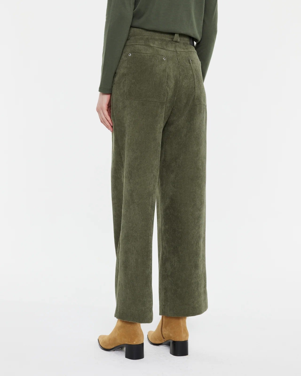 Pantalón de pana ancho tobillero BECA