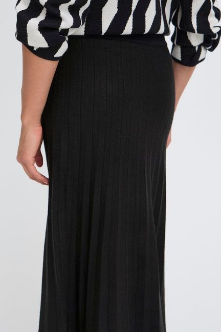 Falda plisada de punto negro GINA