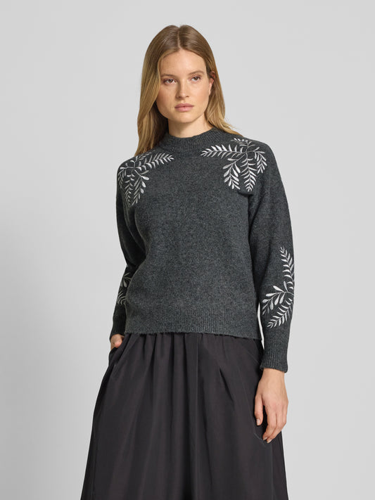 Jersey gris con bordado floral  BELINA