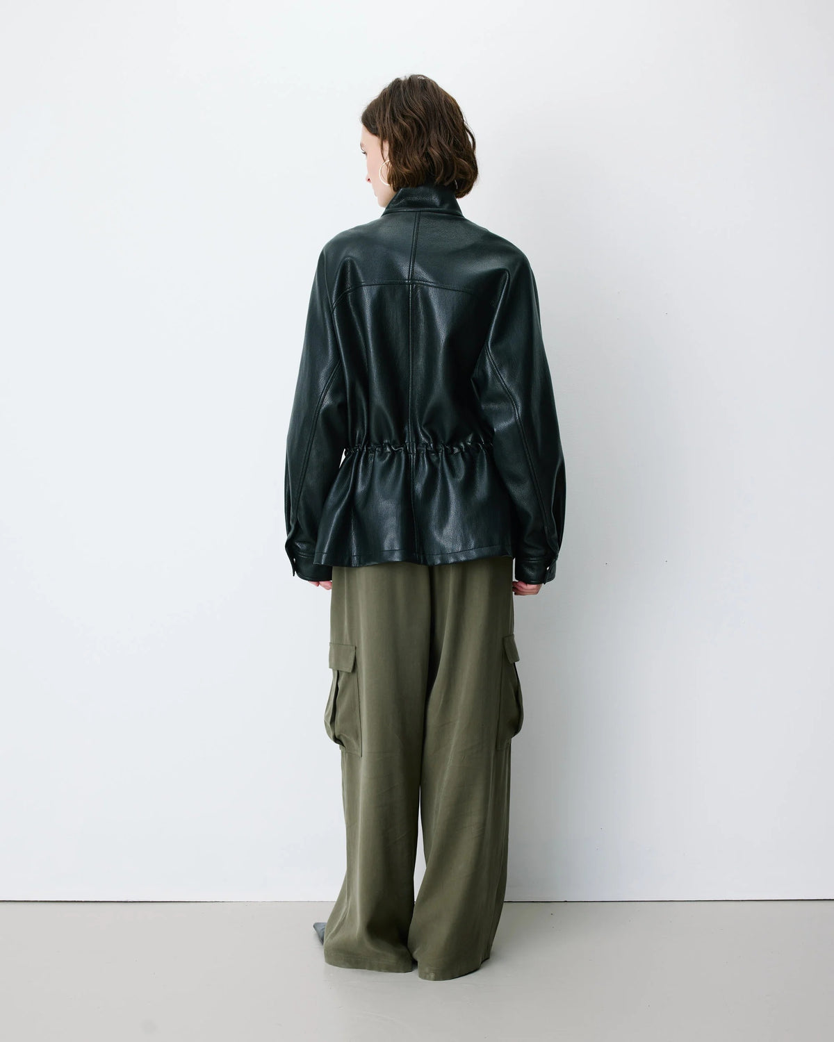 Cazadora negra trench efecto piel LAU
