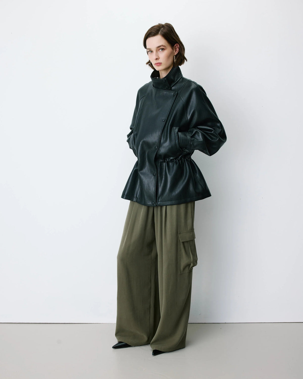Cazadora negra trench efecto piel LAU