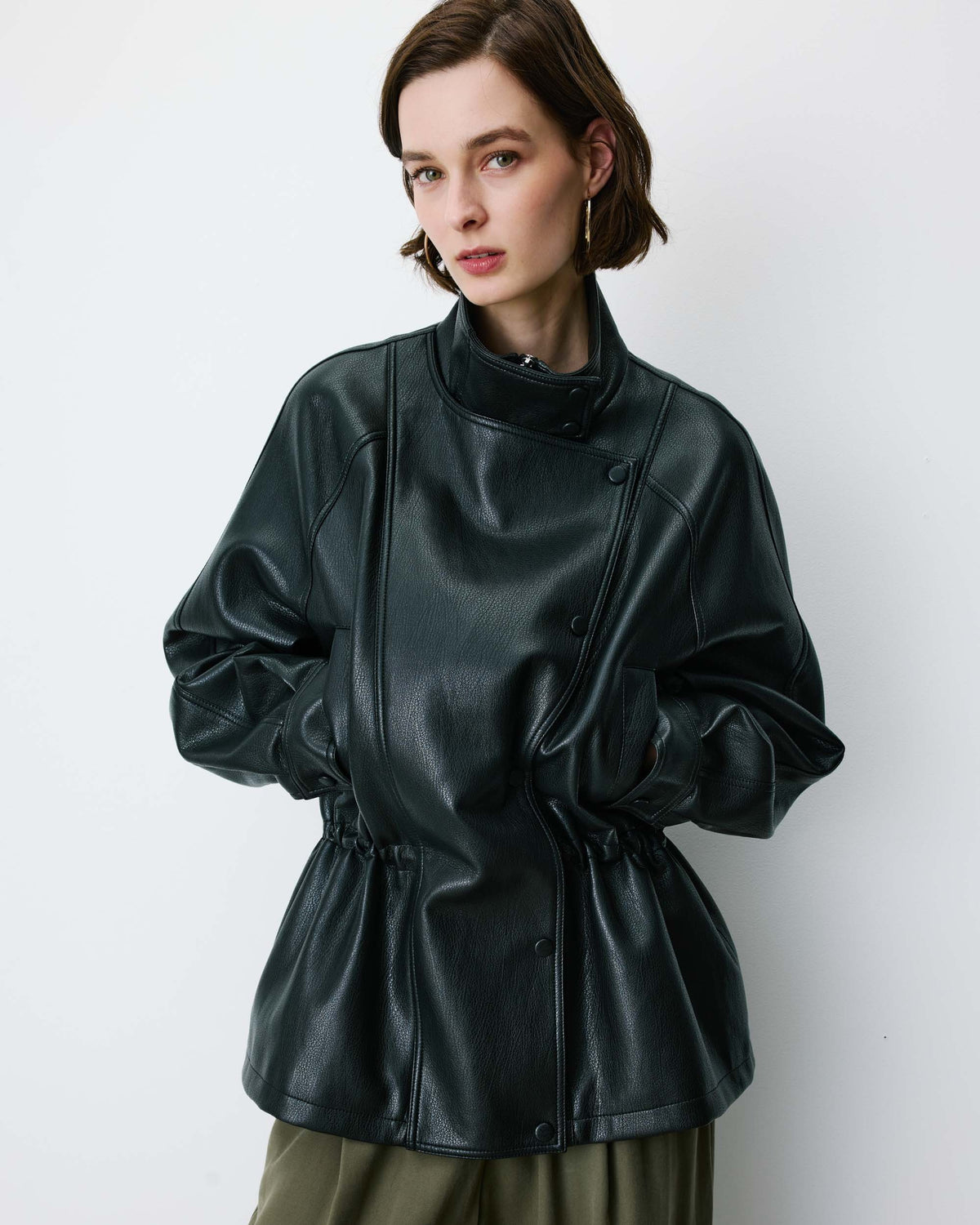 Cazadora negra trench efecto piel LAU