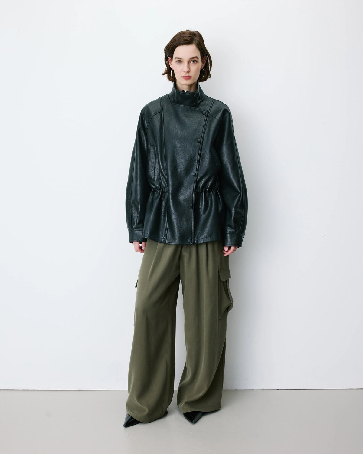 Cazadora negra trench efecto piel LAU