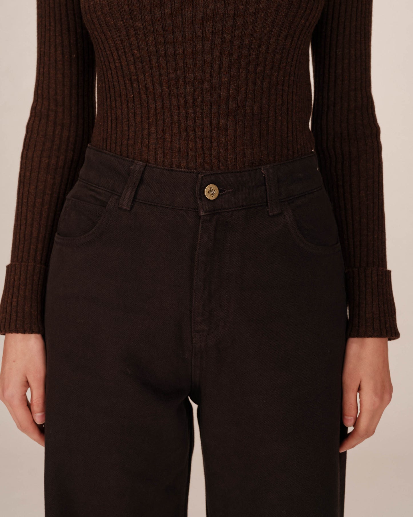 Pantalón vaquero chocolate BUFFY