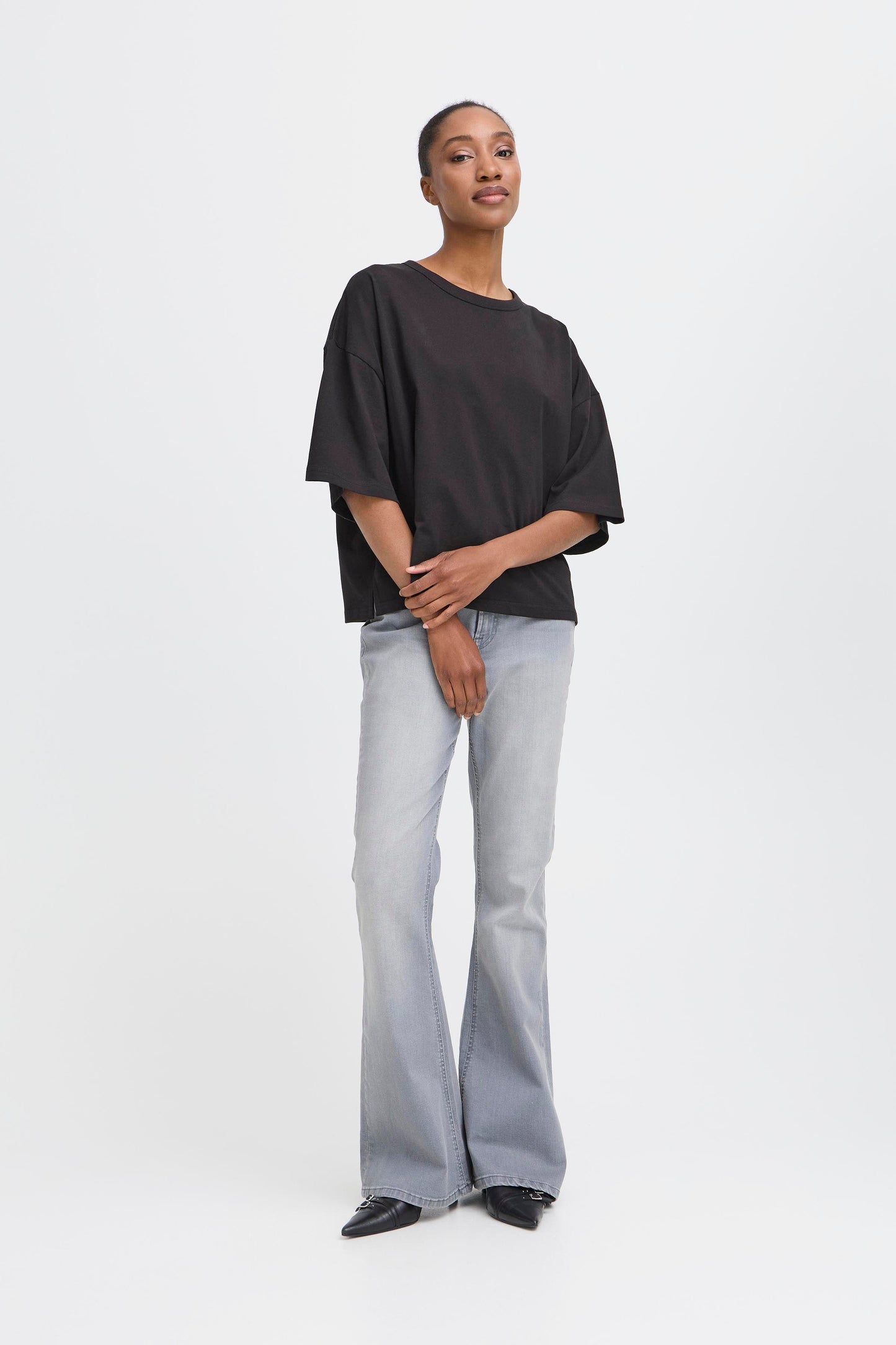 Camiseta extra loose negra BECCA