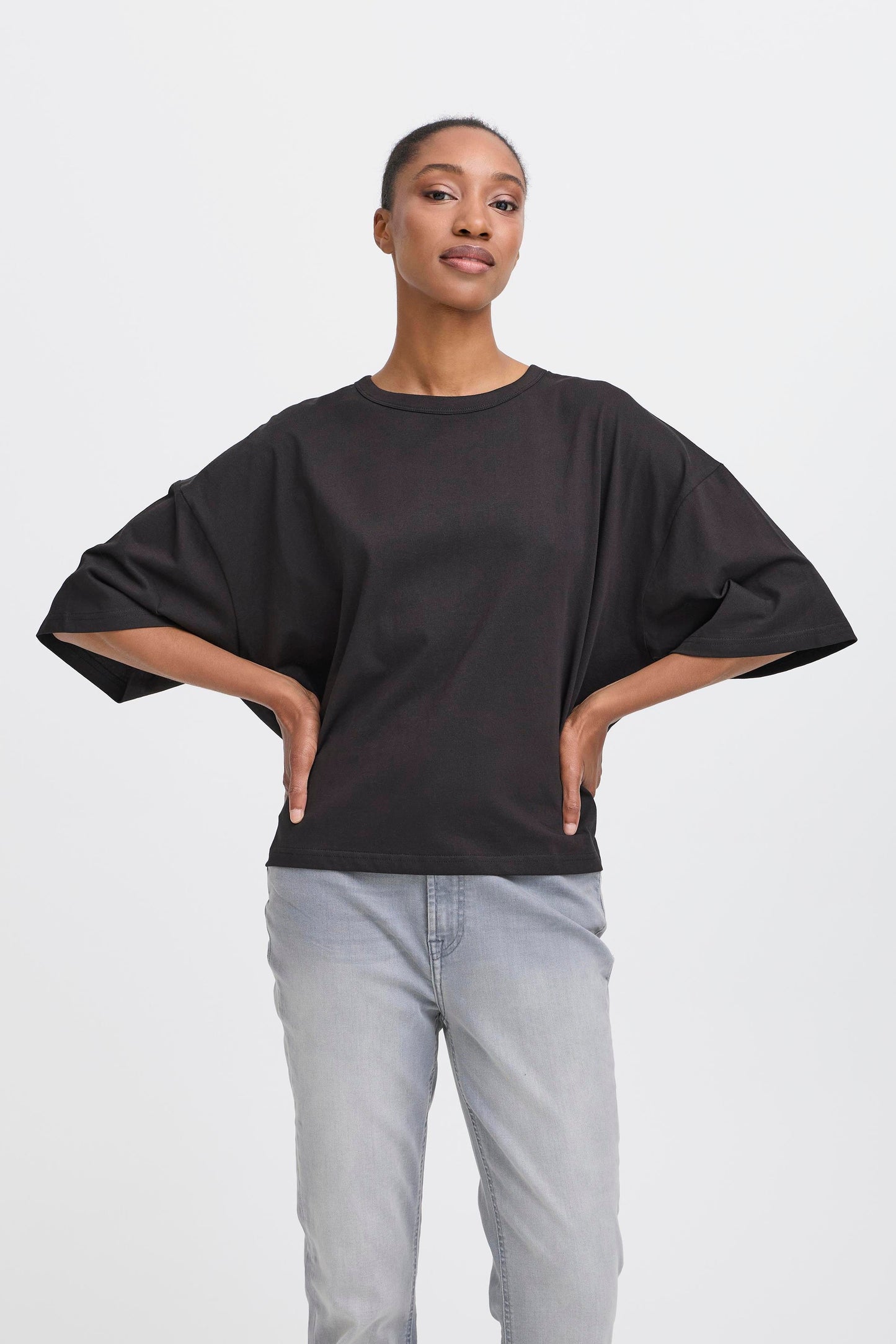 Camiseta extra loose negra BECCA