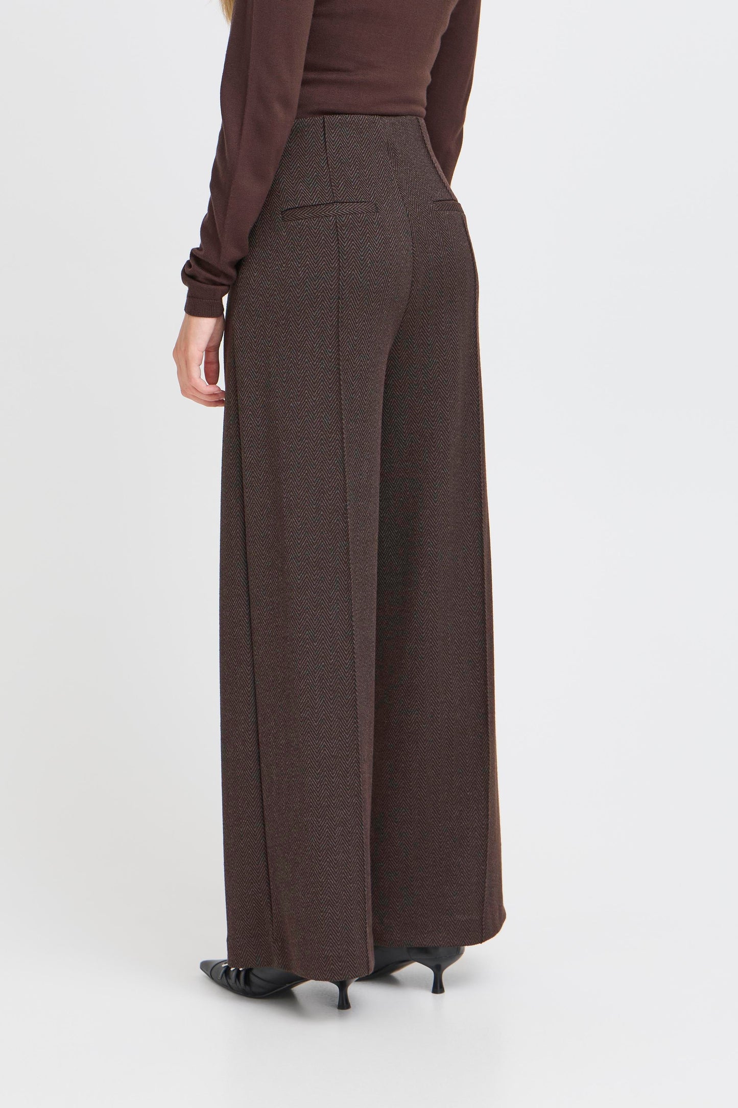 Pantalón espiga marrón BREE
