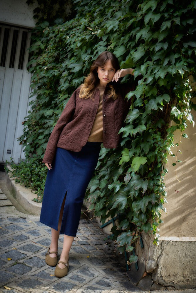 Chaqueta marrón acolchada