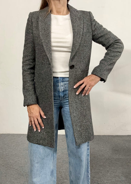 Abrigo con lana de espiga de Zara