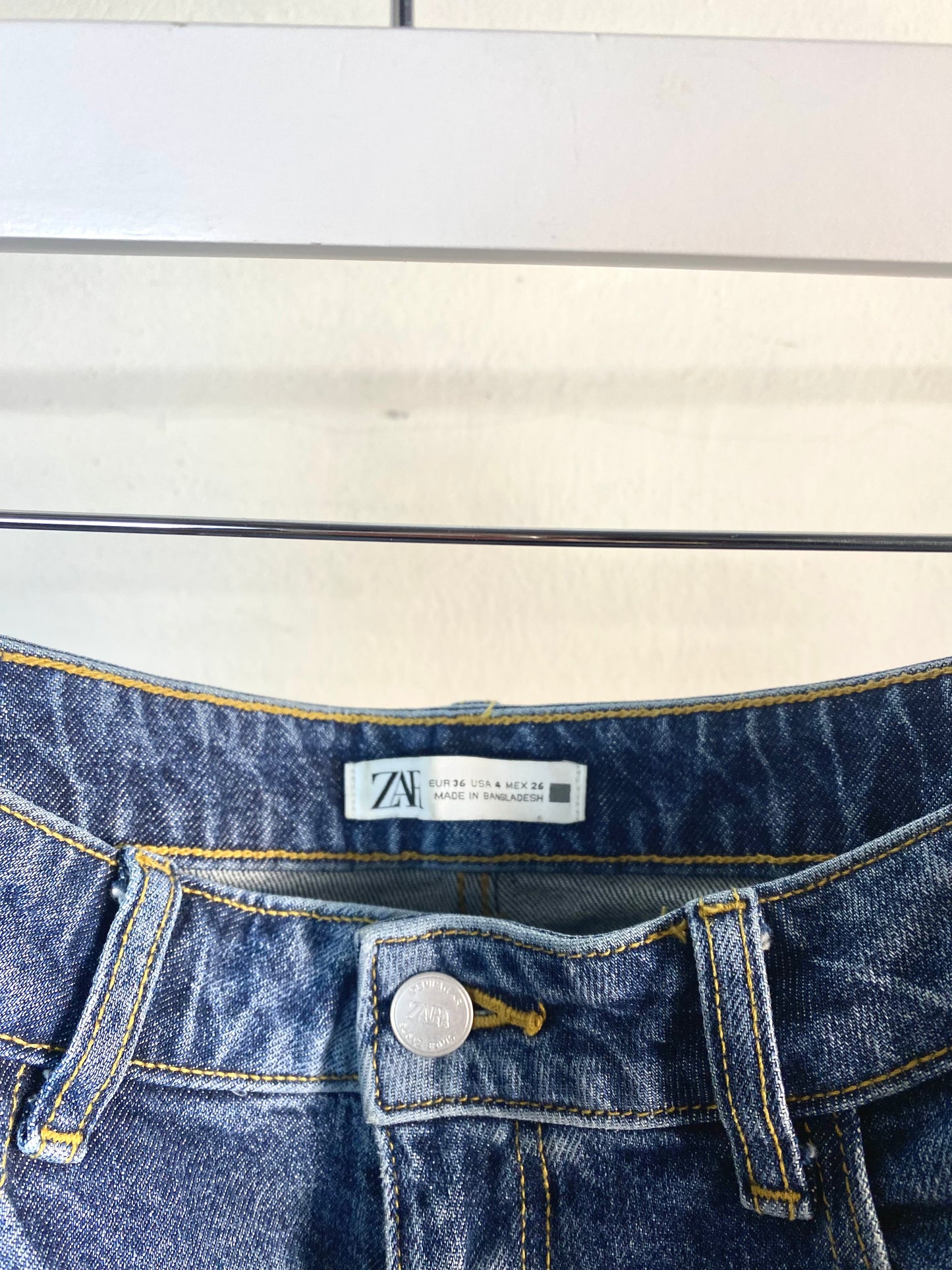 Pantalón recto skinny azul Zara