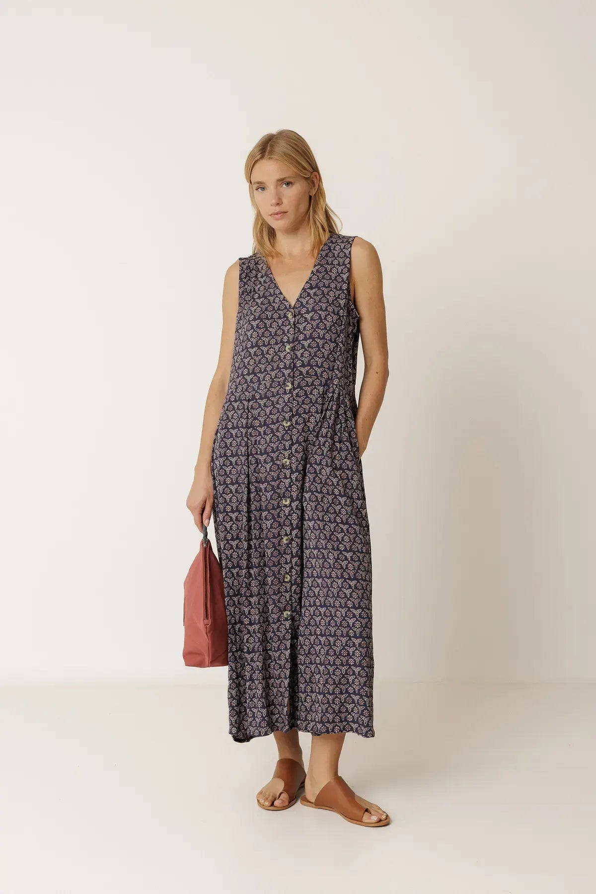 Vestido escote pico sin mangas DOCK