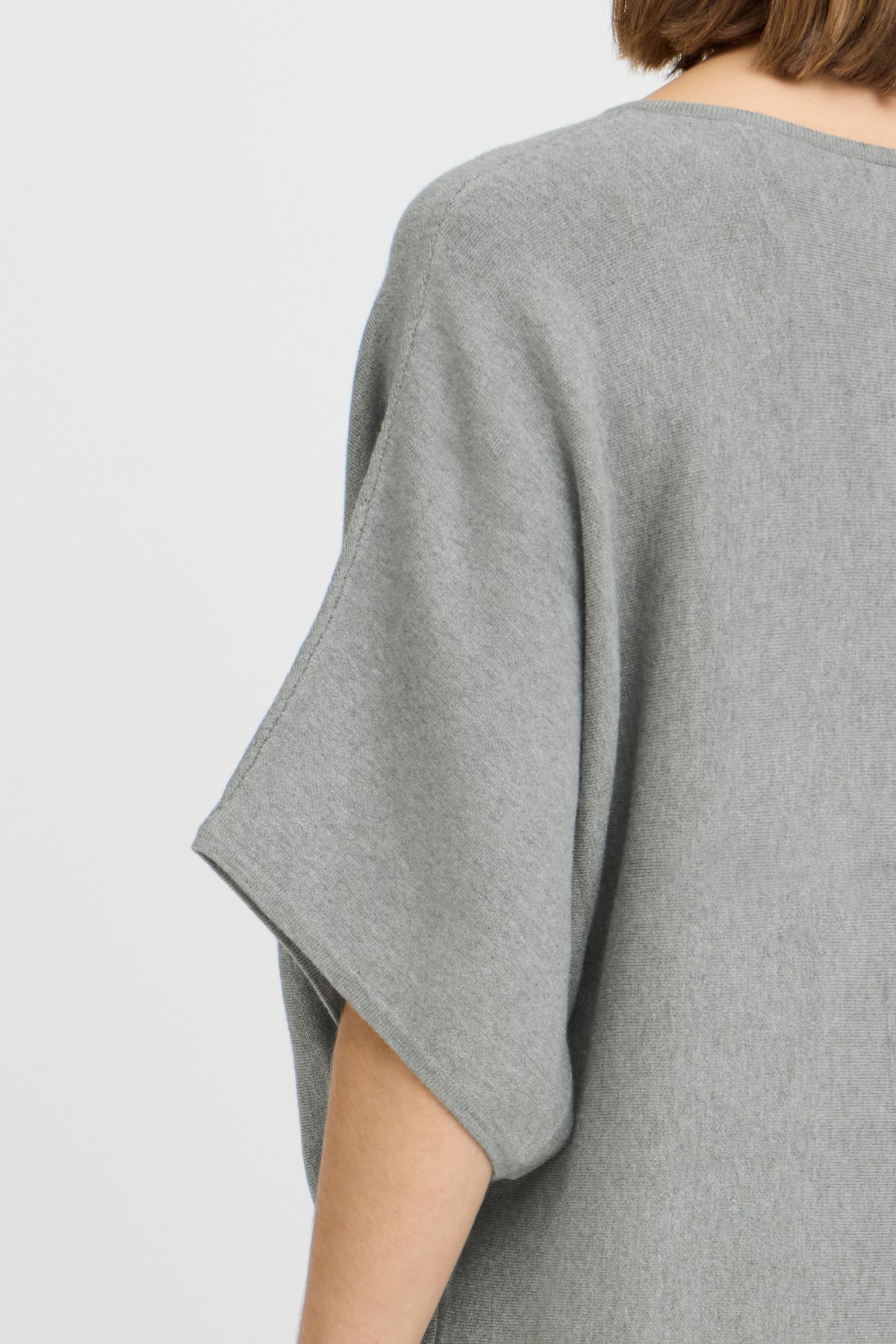 Jersey holgado cuello pico BIANCA gris