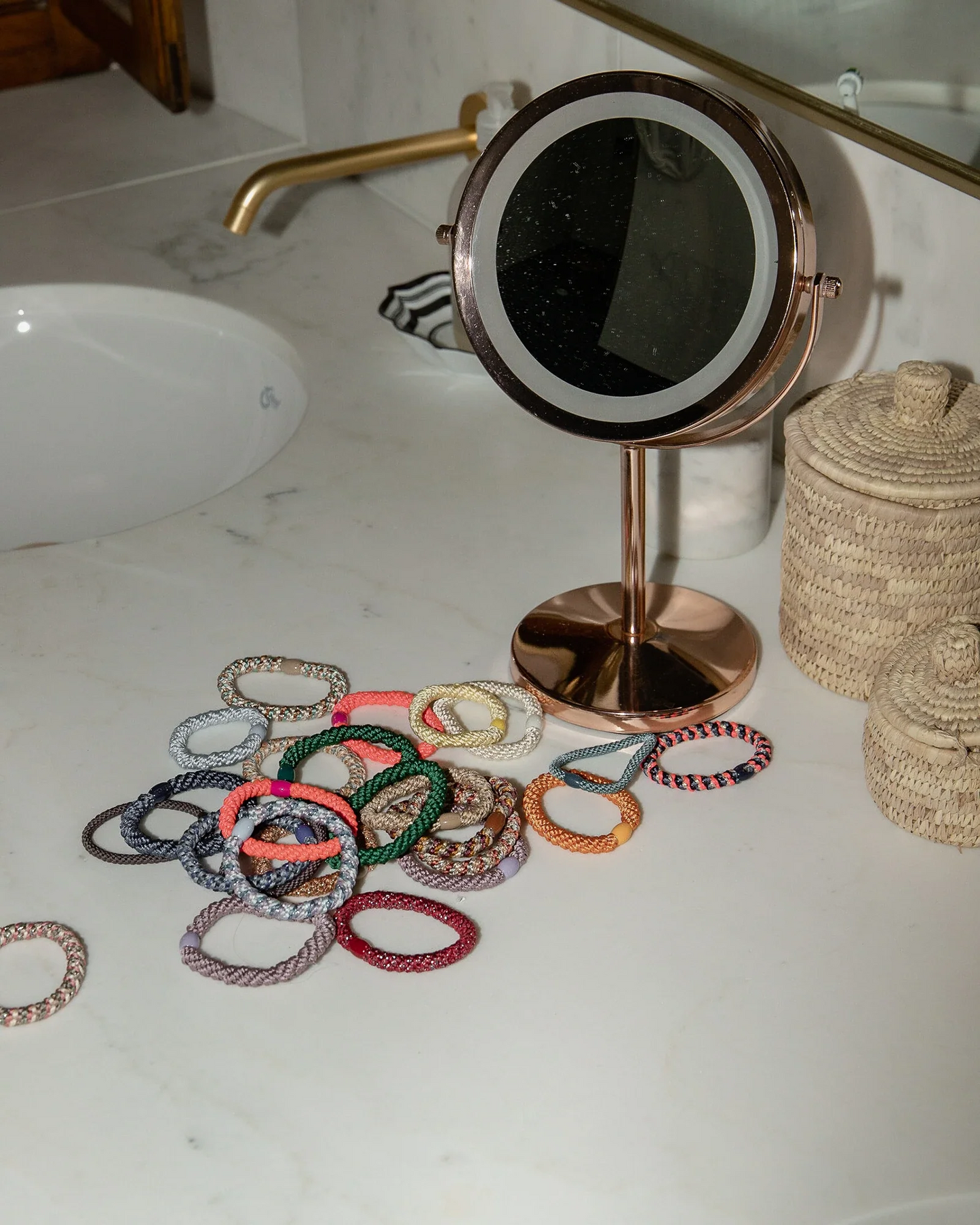 Goma de pelo KKNEKKI light bordeaux-beige glitter stripe