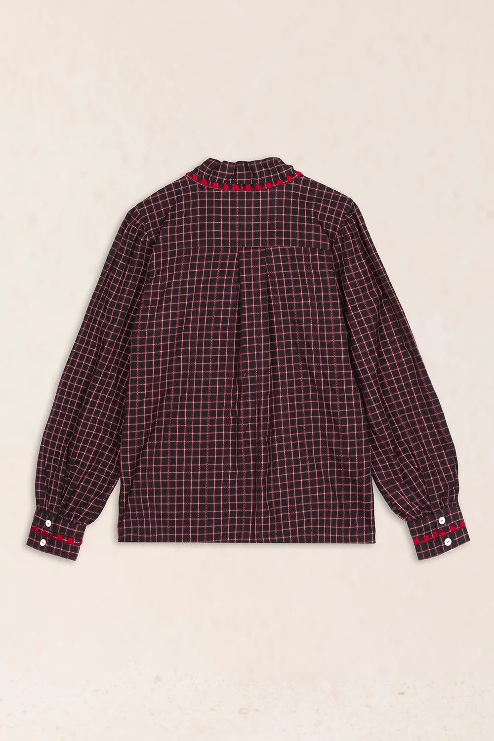 Camisa bordada en rojo LATAM