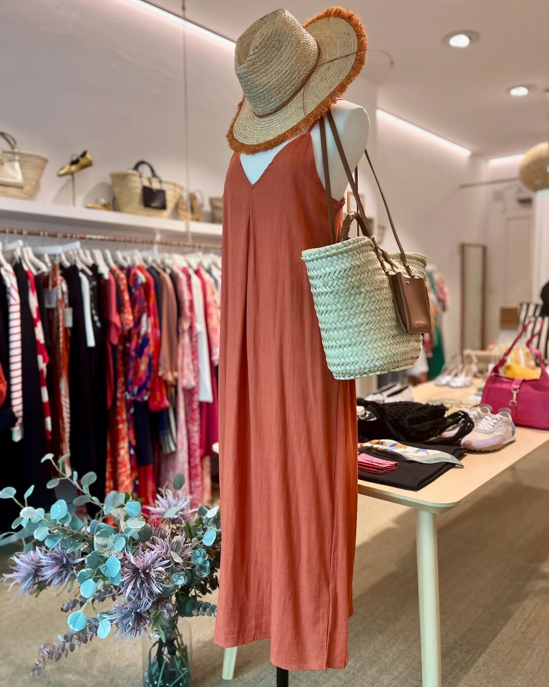 Vestido de tirantes con lino TERRACOTA