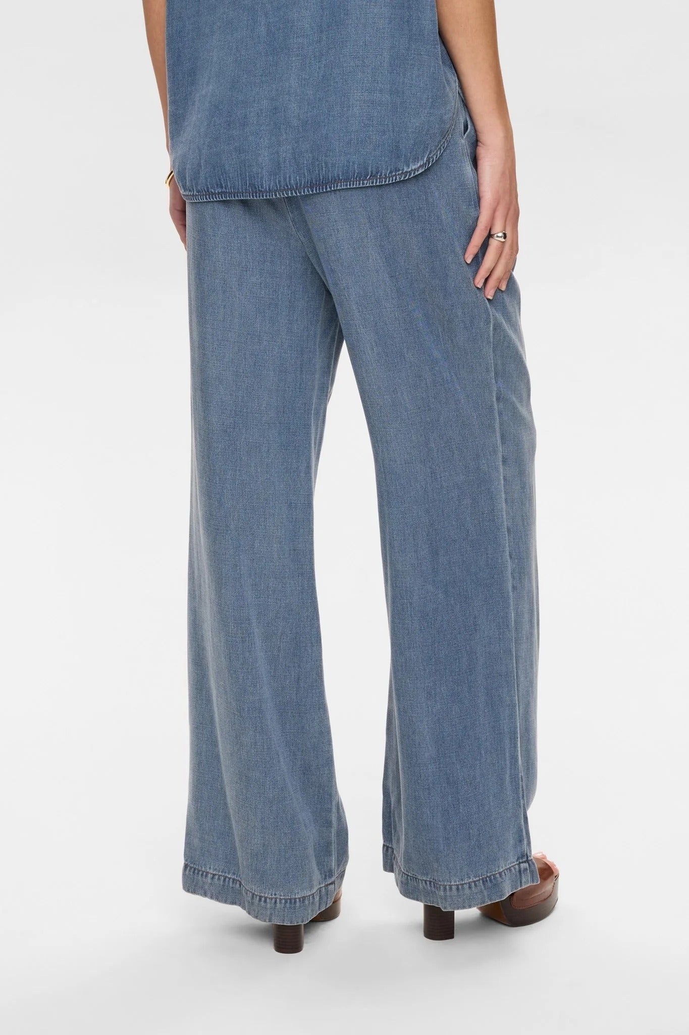 Pantalón efecto denim DELIDA