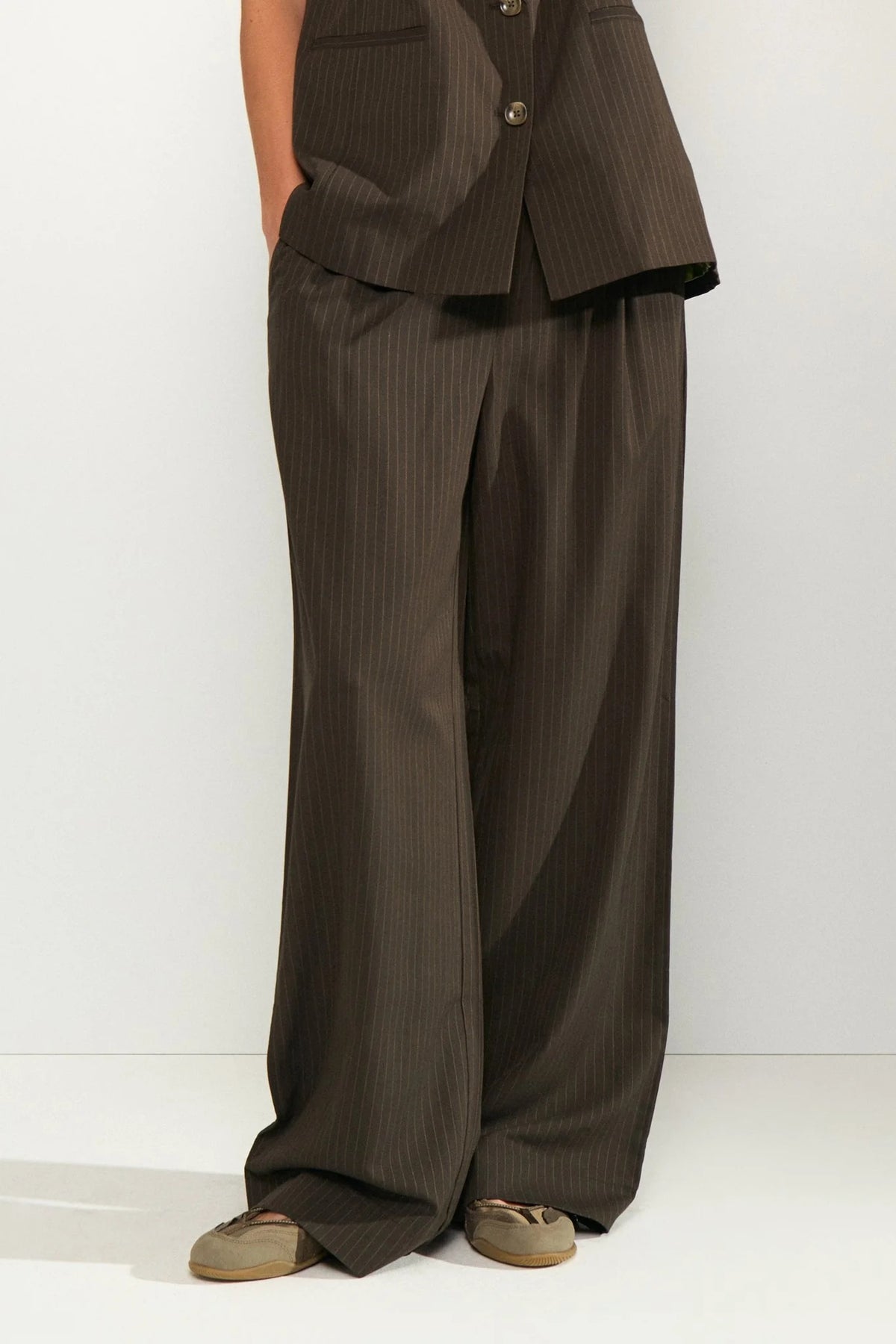 Pantalón marrón LOYA
