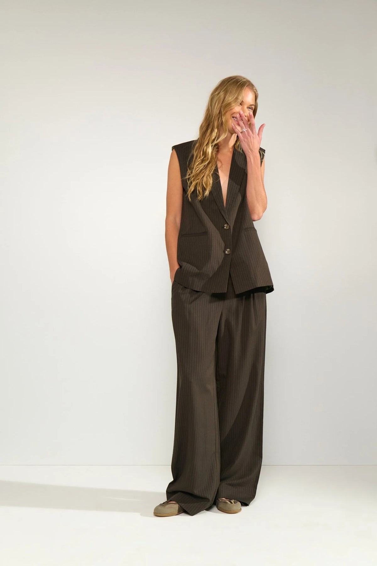 Pantalón marrón LOYA