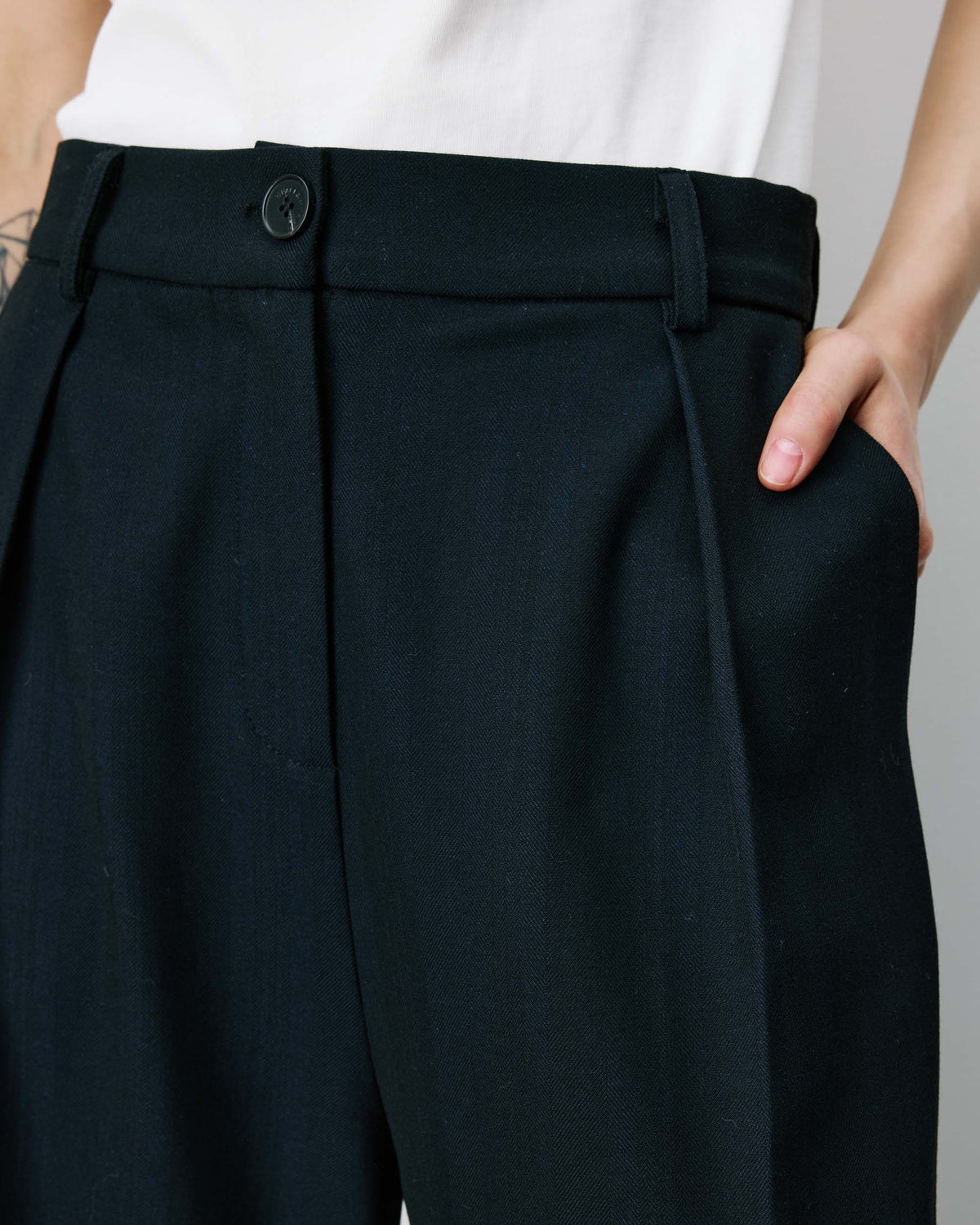 Pantalón crop marino LANTIS