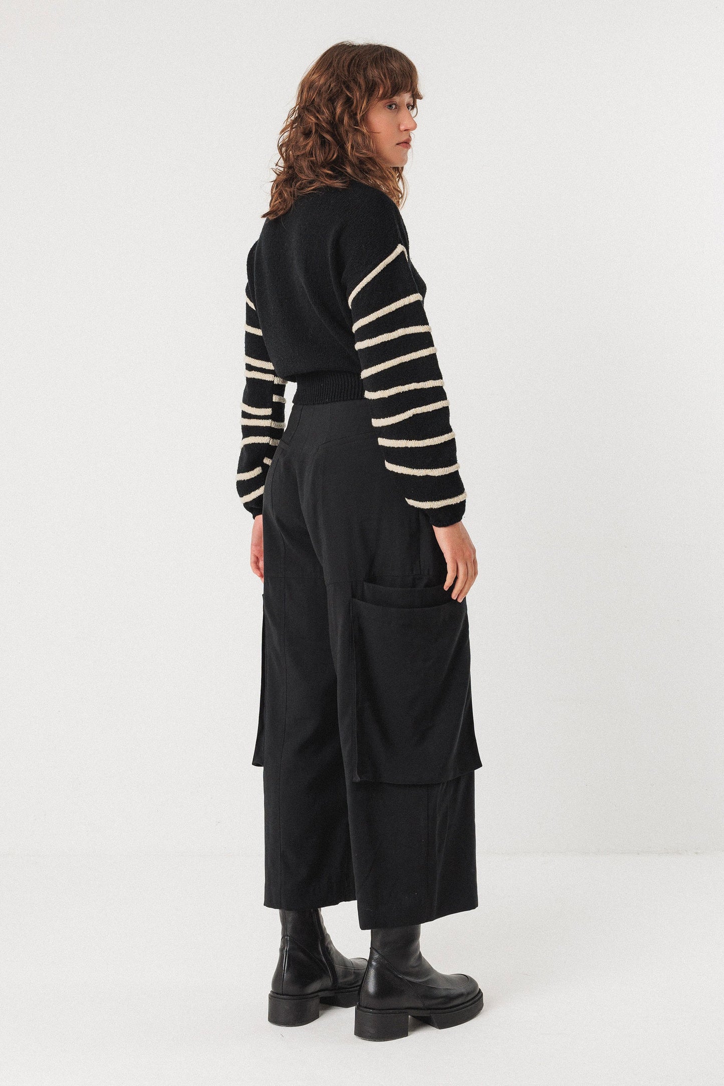 Jersey negro con rayas AITANA