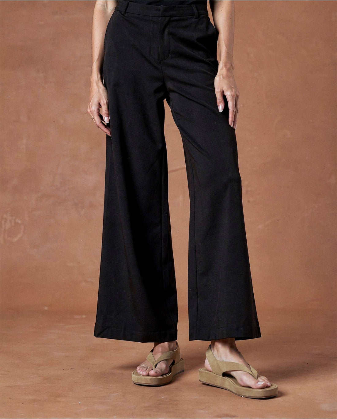 Pantalón largo con bolsillos DONATELA
