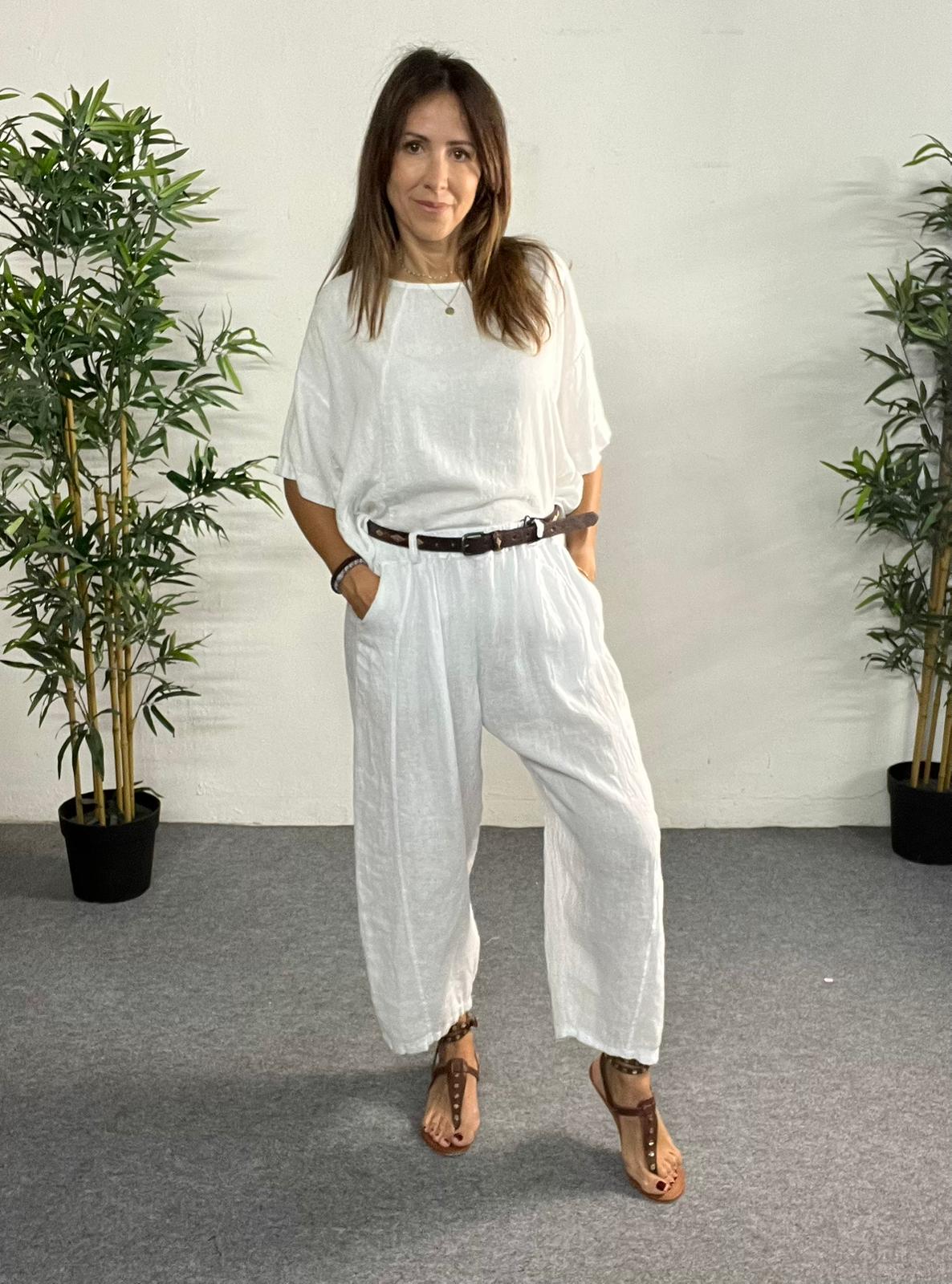 Blusa de lino blanco ligera