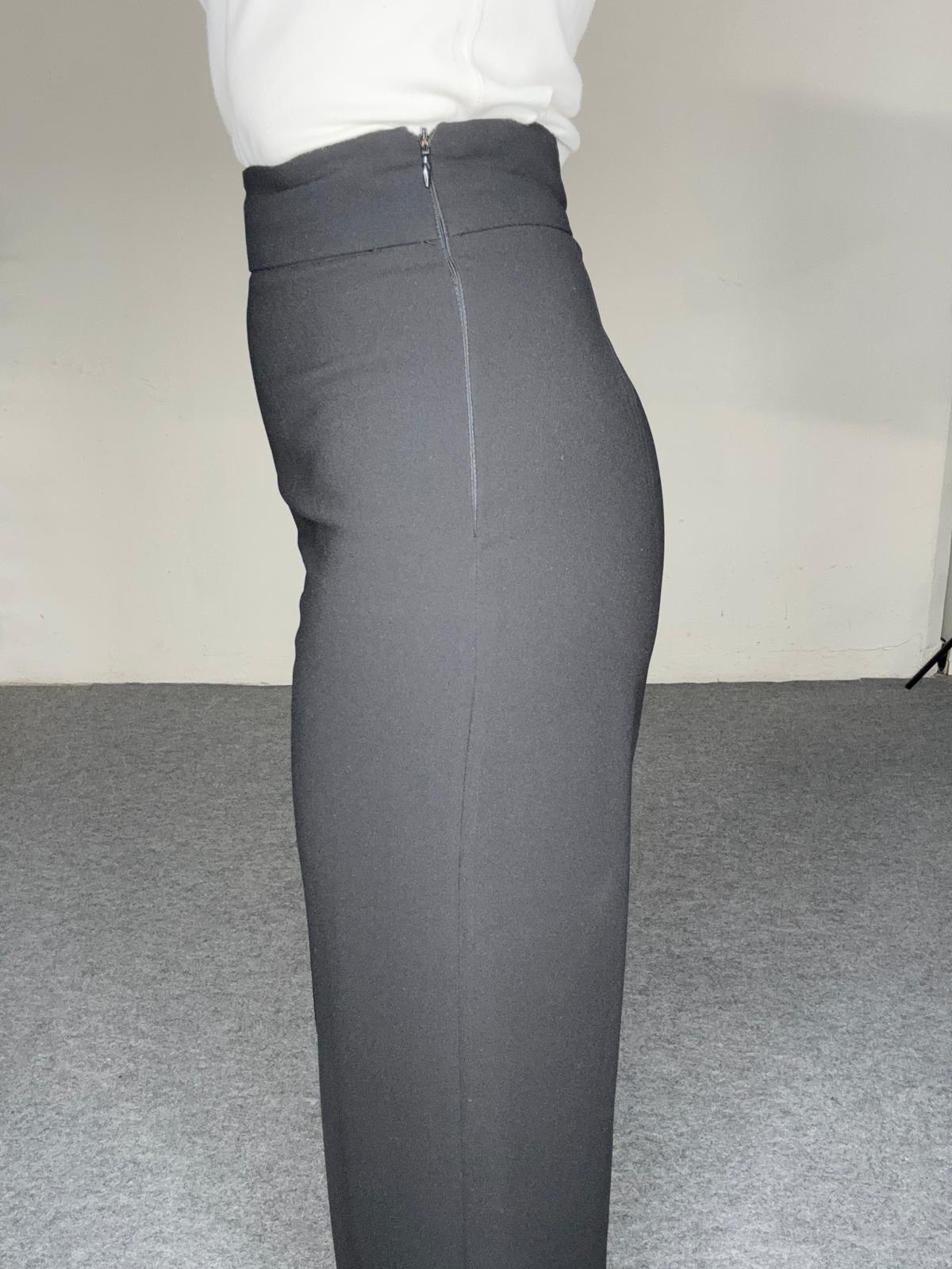 Pantalón negro culotte de ZARA