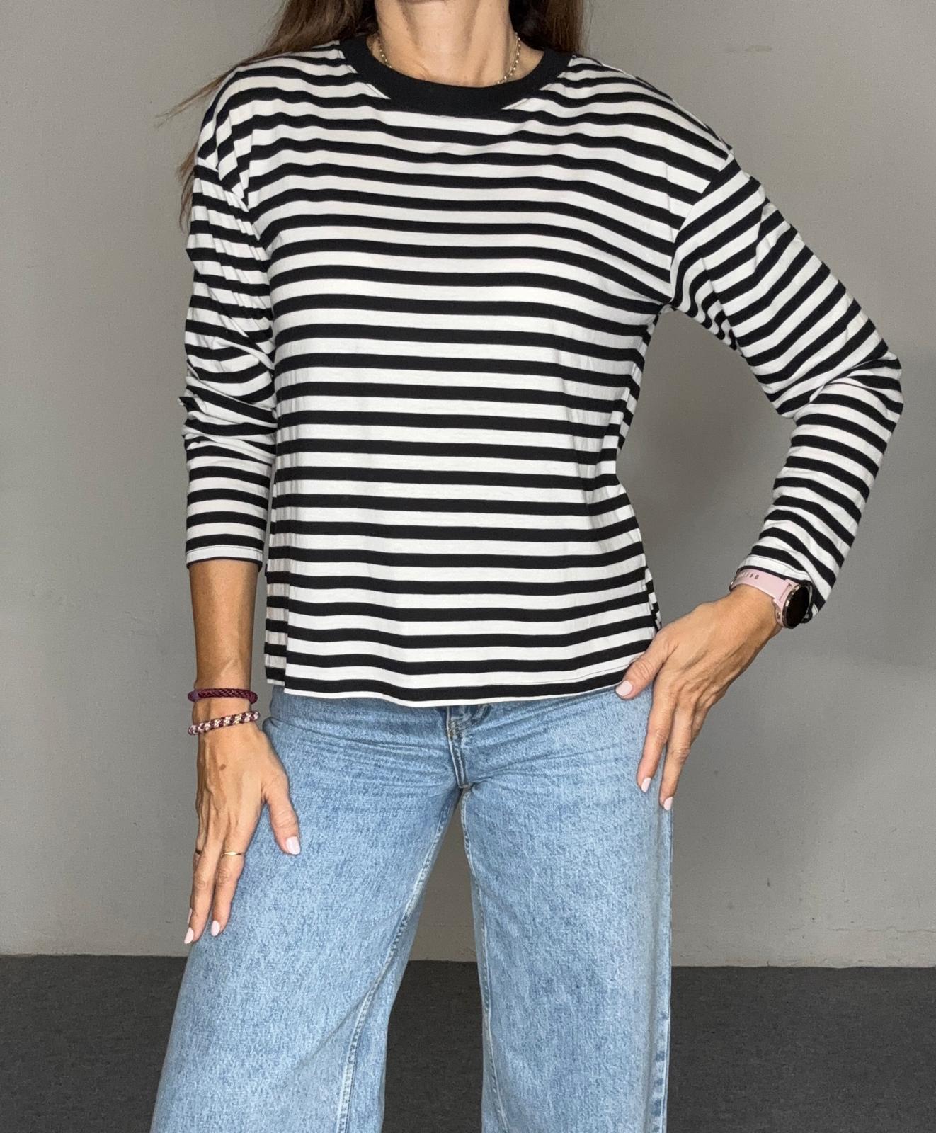 Camiseta oversize de rayas horizontales de Monki